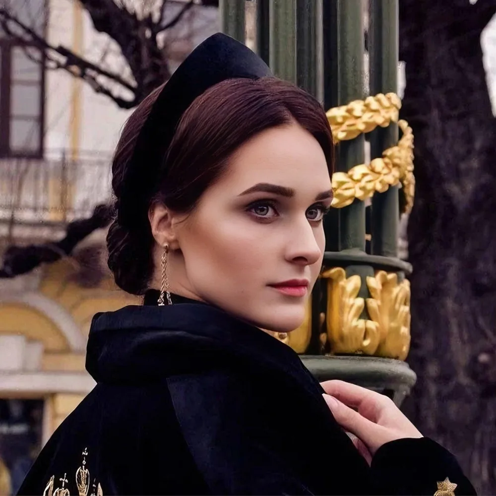 1PC Velvet Smooth Headband for Women,Winter Leisure Vintage Headband Cute ChristmasAccessories Gift Soft Padded Fashion Headband